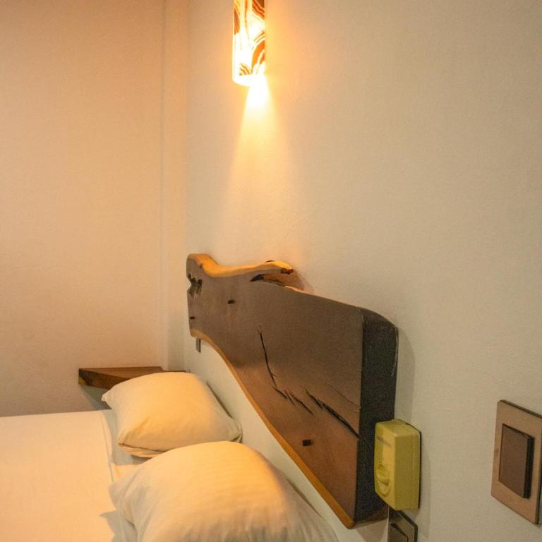 Madre Tierra Hostal - Habitación Doble con baño compartido - 8