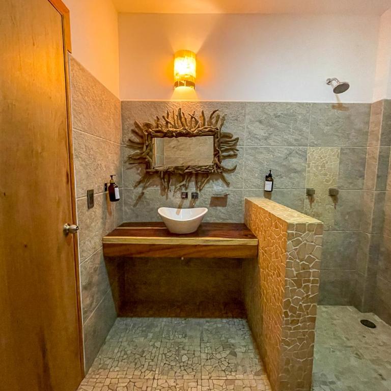 Madre Tierra Hostal - Habitación Doble con baño compartido - 20
