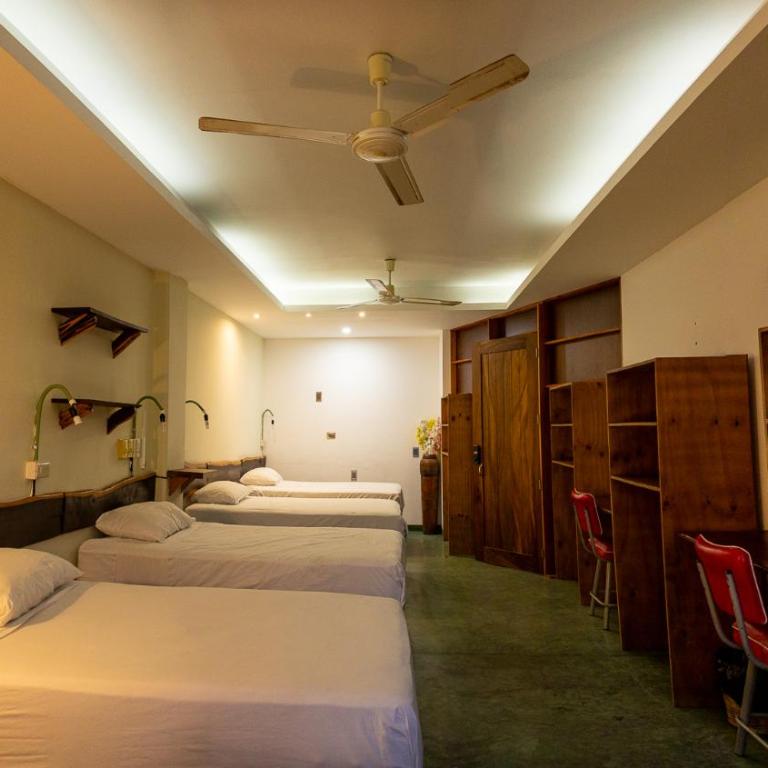 Madre Tierra Hostal - Cama en habitación compartida mixta de 6 camas - 18