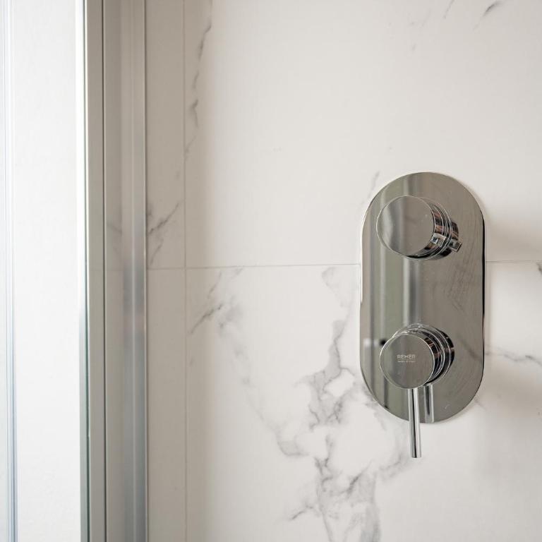Design apt 4min to Metro, 15min Centrale, 25min Duomo - Appartamento con 1 Camera da Letto - 38
