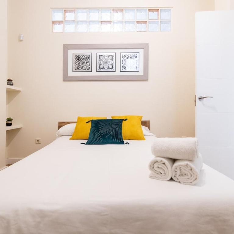 Sarria 24 Bajo by JD Apartment Management - Two-Bedroom Apartment - 5