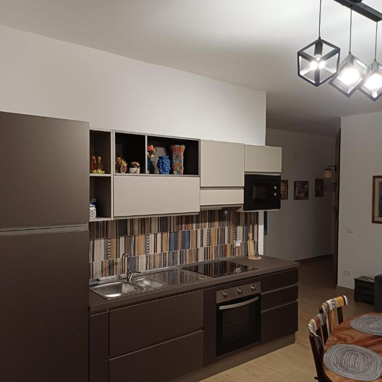 House Dotto 25 Apartment - Appartamento con 2 Camere da Letto e Balcone - 16