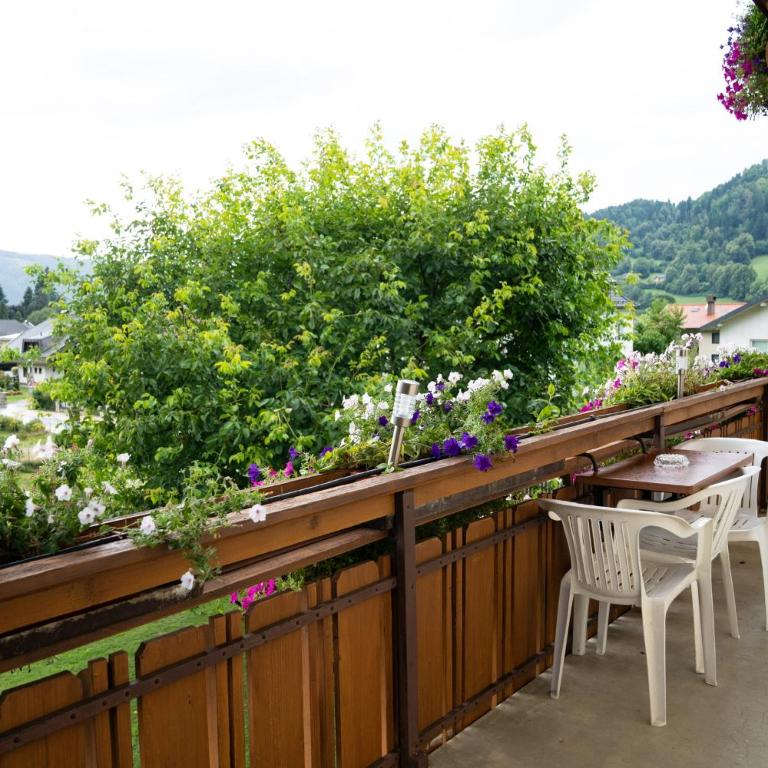 Haus Kärnten - Vierbettzimmer mit Balkon - 4