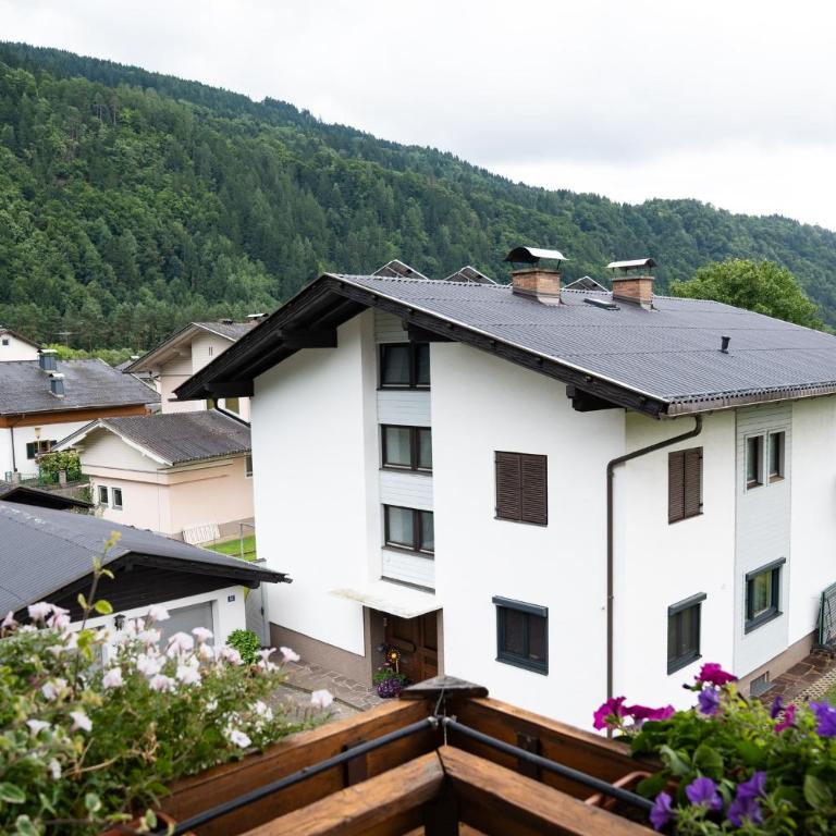 Haus Kärnten - Vierbettzimmer mit Balkon - 1