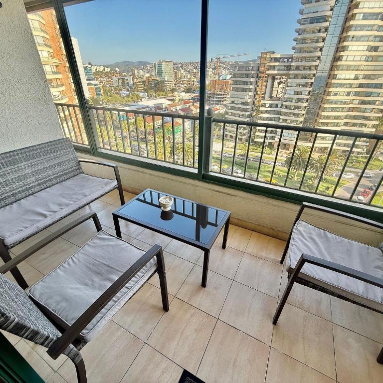Spacious apartment facing the beach and San Martin - Apartment - 30