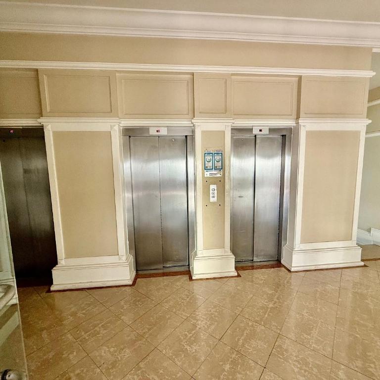 Spacious apartment facing the beach and San Martin - Apartment - 35