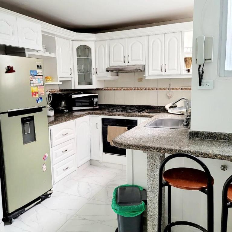 Large and beautiful Oceanfront Penthouse - Three-Bedroom Apartment - 11