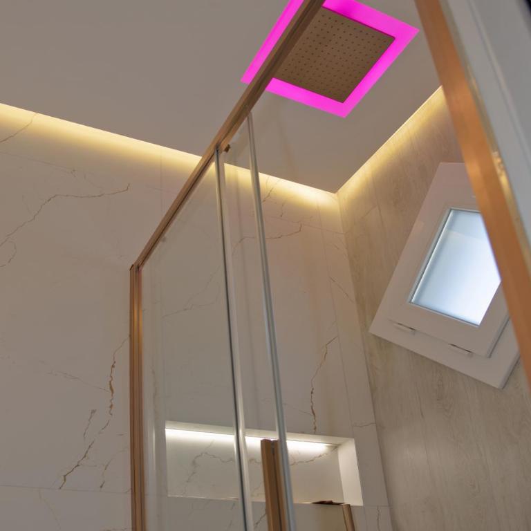 The Three Diamonds - B&B CESENATICO - Appartamento Superior con 1 Camera da Letto e Balcone - 17