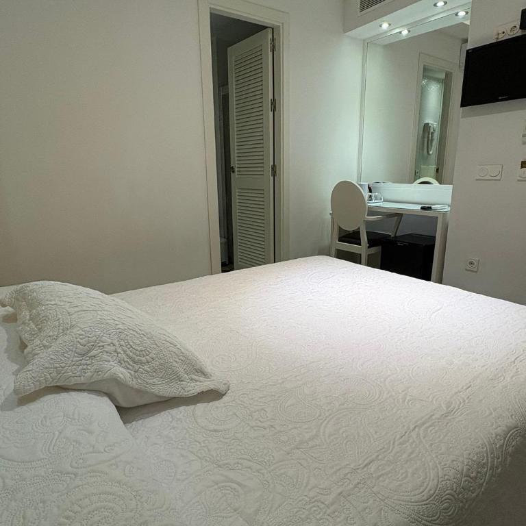 Hostal El Alojado de Velarde - Economy Double Room - 5