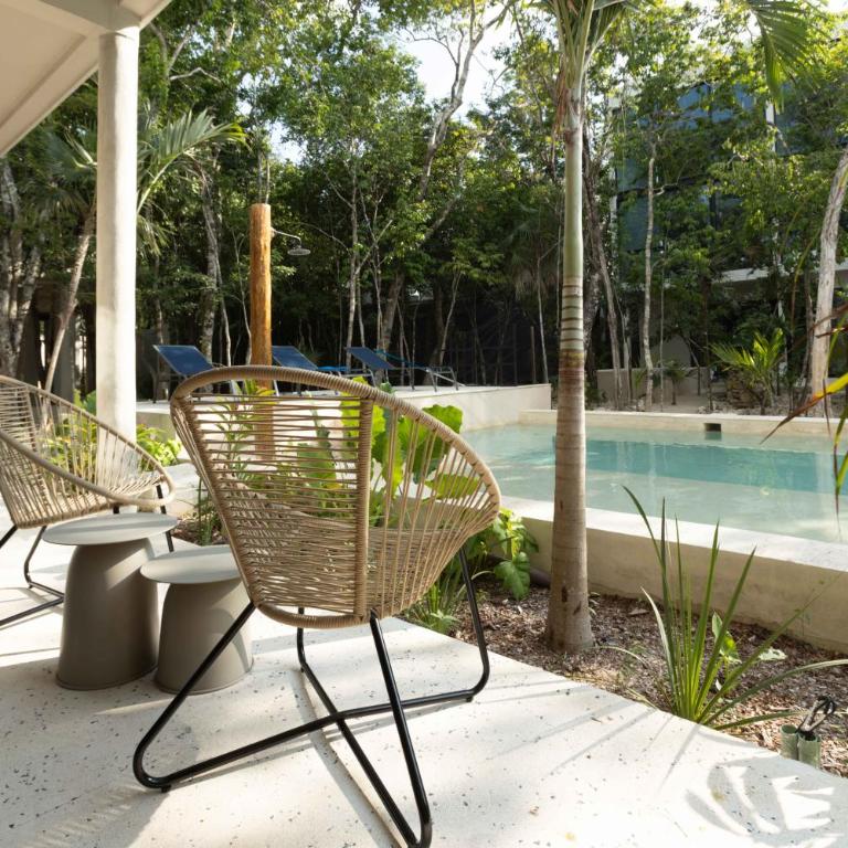 BT Homes - Tulum - Selva Holistika con Piscina Privada - Estudio con vistas al jardín - 2