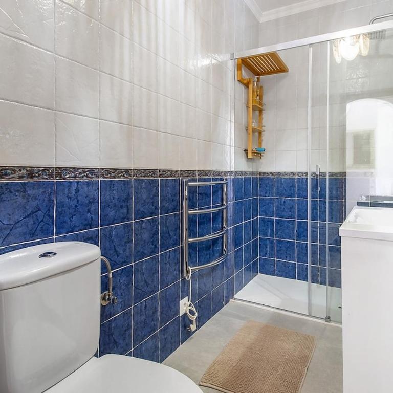 Cozy 2BR Flat with Terrace & Pool - Apartamento de 2 dormitorios - 3