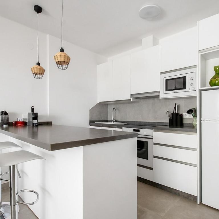 Cozy 2BR Flat with Terrace & Pool - Apartamento de 2 dormitorios - 16