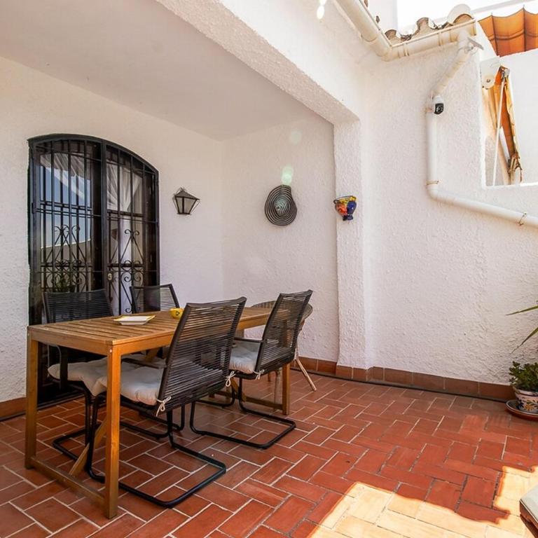 Cozy 2BR Flat with Terrace & Pool - Apartamento de 2 dormitorios - 18