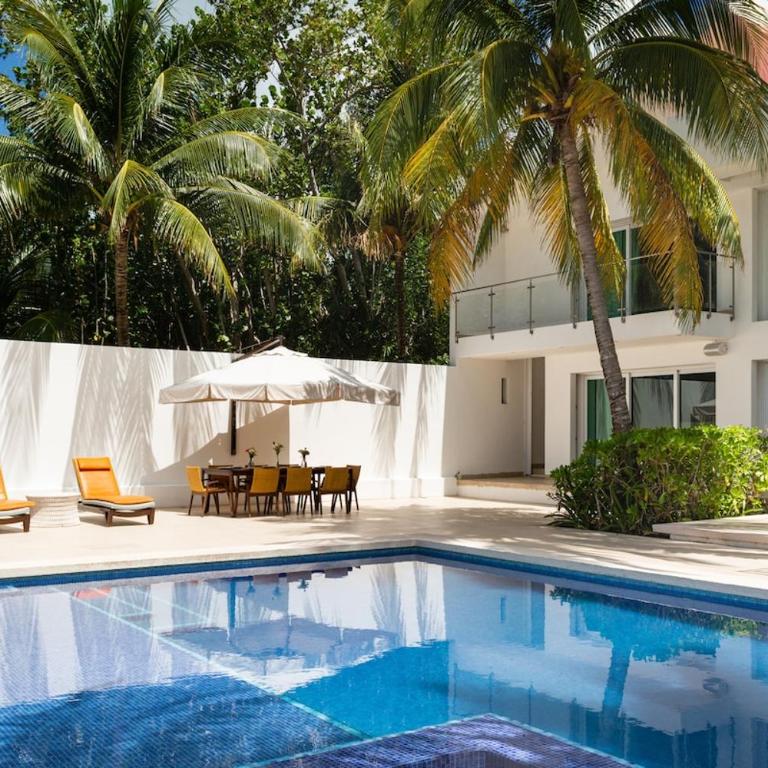 Villa RosMar Luxury Beachfront House - Villa - 3