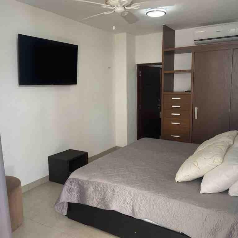Villa RosMar Luxury Beachfront House - Villa - 18