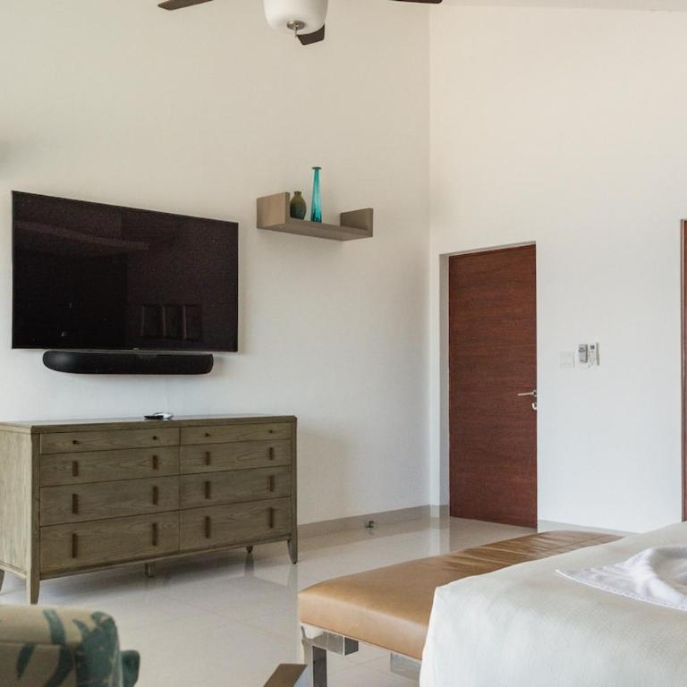 Villa RosMar Luxury Beachfront House - Villa - 24