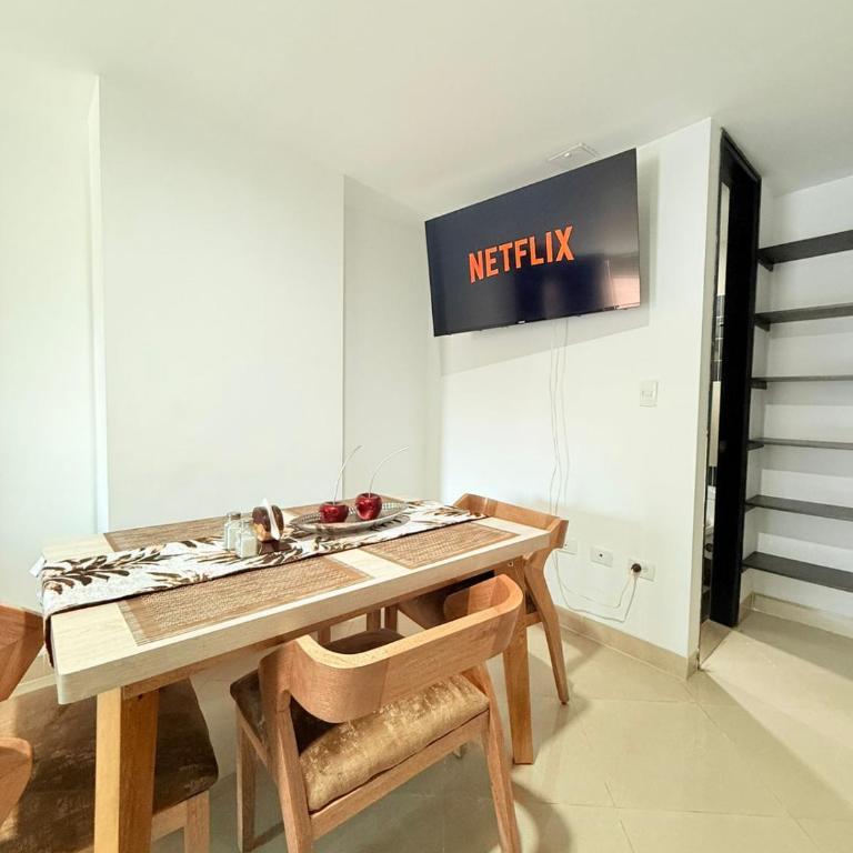 APARTAMENTO EN LAURELES, Ambiente familiar - Two-Bedroom Apartment with Balcony - 7