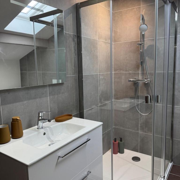 Longchamps 1 - Magnifique appartement, 1 chambre sous les toits, clim - Apartment mit 1 Schlafzimmer - 5