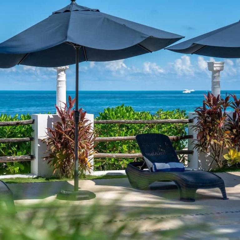 Unique 5BR Beachfront Villa w/ Private Pool! - Villa - 7