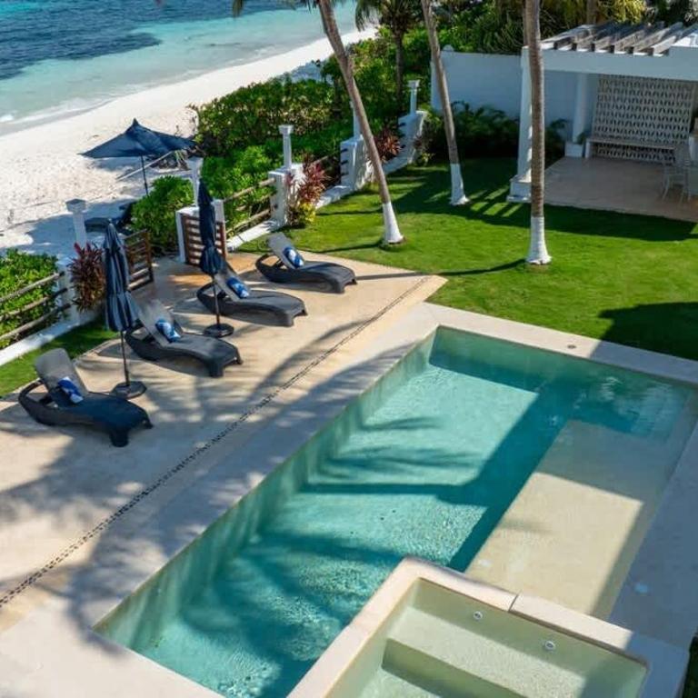 Unique 5BR Beachfront Villa w/ Private Pool! - Villa - 11