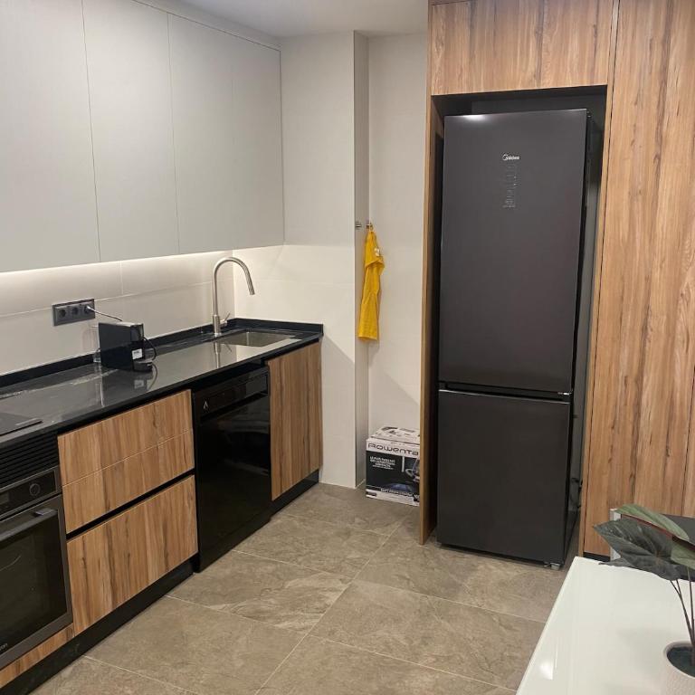 Apartment in Alicante Centro - Three-Bedroom Apartment - 27