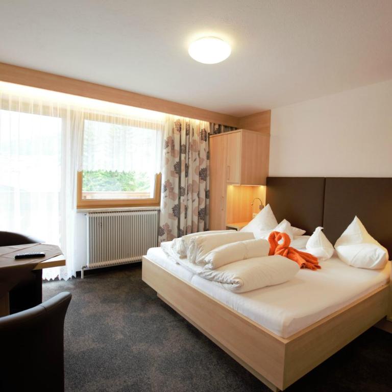B&B Haus Rehwinkl - Comfort Doppelzimmer mit Balkon - 2