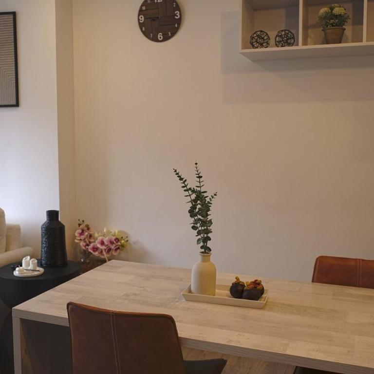 Beautiful ApartaLoft with a Beautiful View - One-Bedroom Apartment - 17
