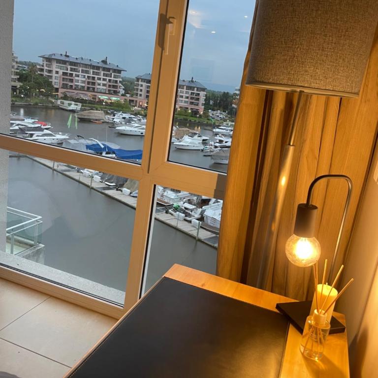 DEPTO PRIVADO POR HORA -EL VALOR CORRESPONDE a 2 HORAS- NORDELTA - Estudio con vistas al lago - 3