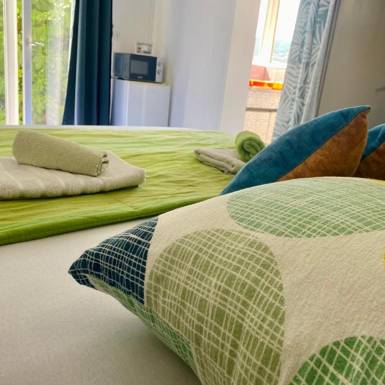 Apartments Maya - Double Room with Garden View - 5