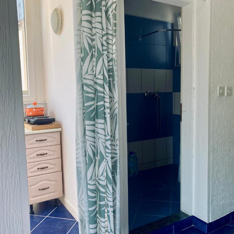 Apartments Maya - Double Room with Garden View - 7