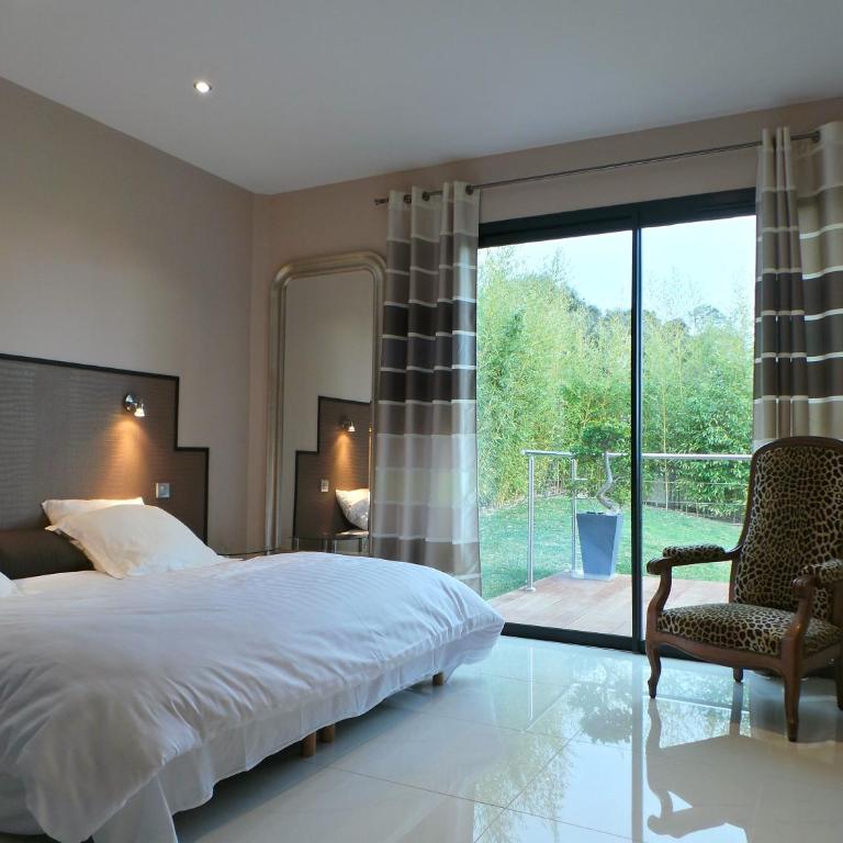 Grande Villa 350 M2, piscine chauffée vue mer et collines, CAVALAIRE sur mer, 10 personnes - Villa avec Piscine Privée - 29