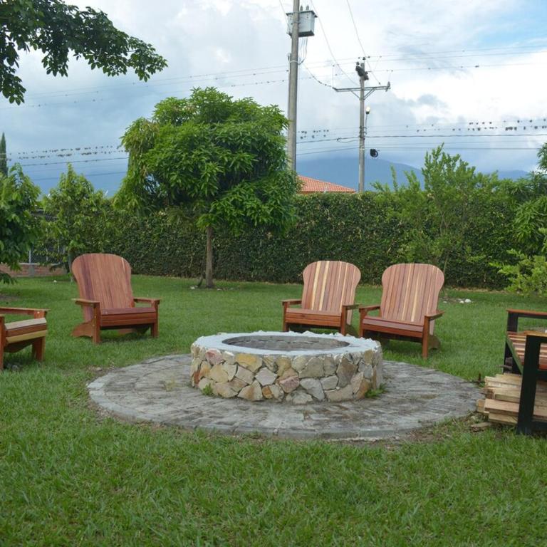 Beautiful Farm in Santa Elena - Villa - 8