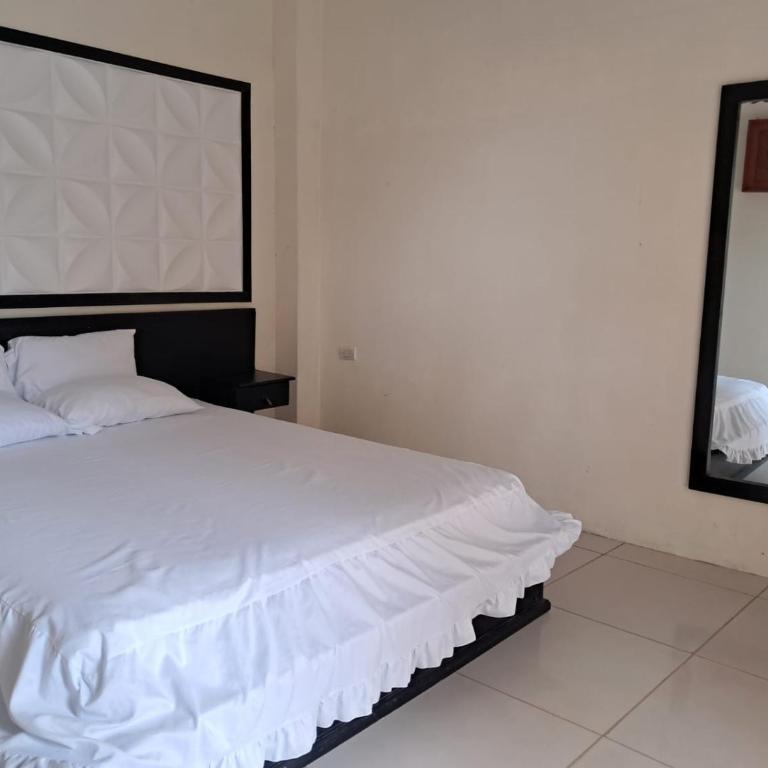 PiscinaCascolHostal - Double Room - 8