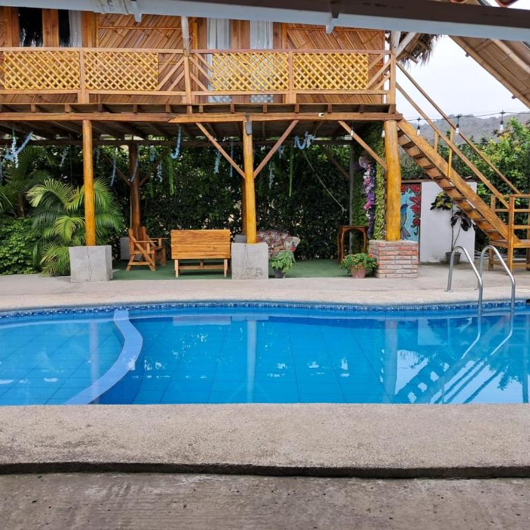 PiscinaCascolHostal - Comfort Quadruple Room - 4