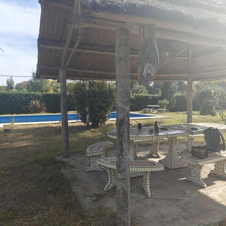 Casa Quinta rural con pileta - Two-Bedroom House - 20