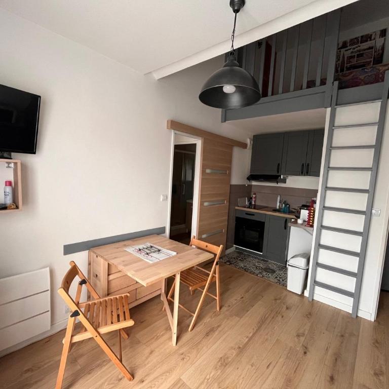 Appartement Cabourg Plage - F2 - Vue dégagée - Two-Bedroom Apartment - 4