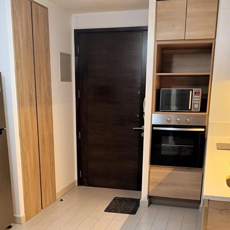 D6 New Central - King Bed - One-Bedroom Apartment - 1