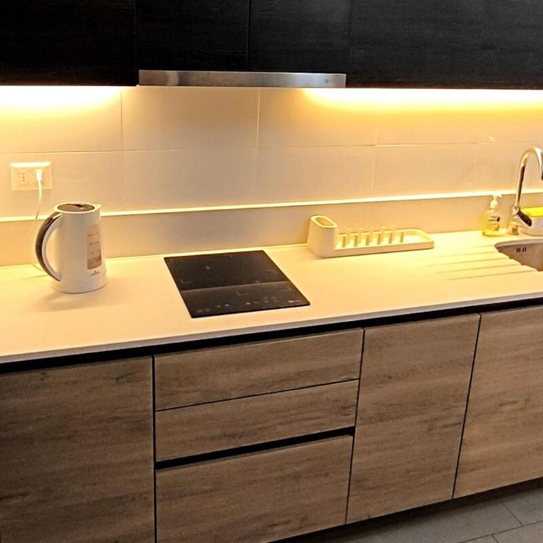 D6 New Central - King Bed - One-Bedroom Apartment - 9