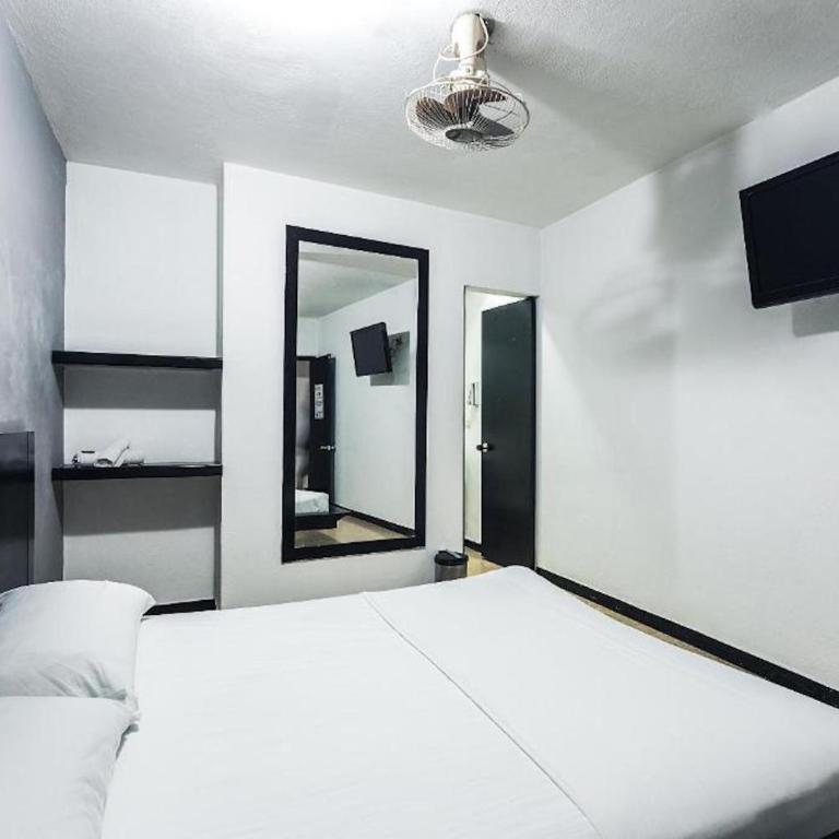 Hotel Natural Medellin - Standard Double Room - 7