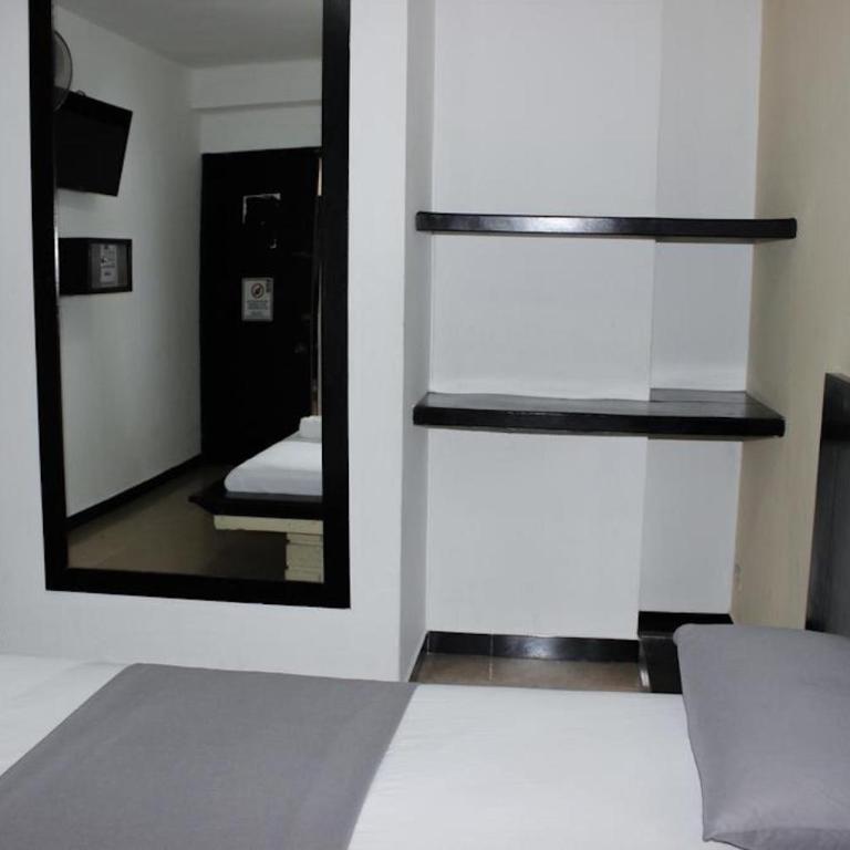 Hotel Natural Medellin - Standard Double Room - 2