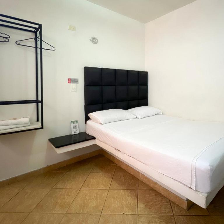 Hotel Natural Medellin - Double Room with Spa Bath - 3