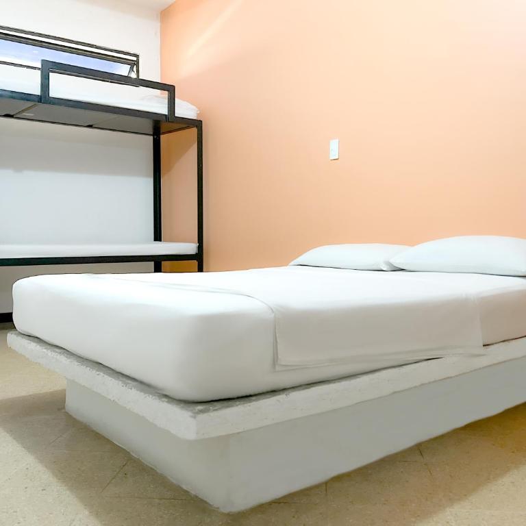 Hotel Natural Medellin - Family Room - 6