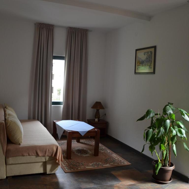 Lero Apartments - One-Bedroom Apartment - 4