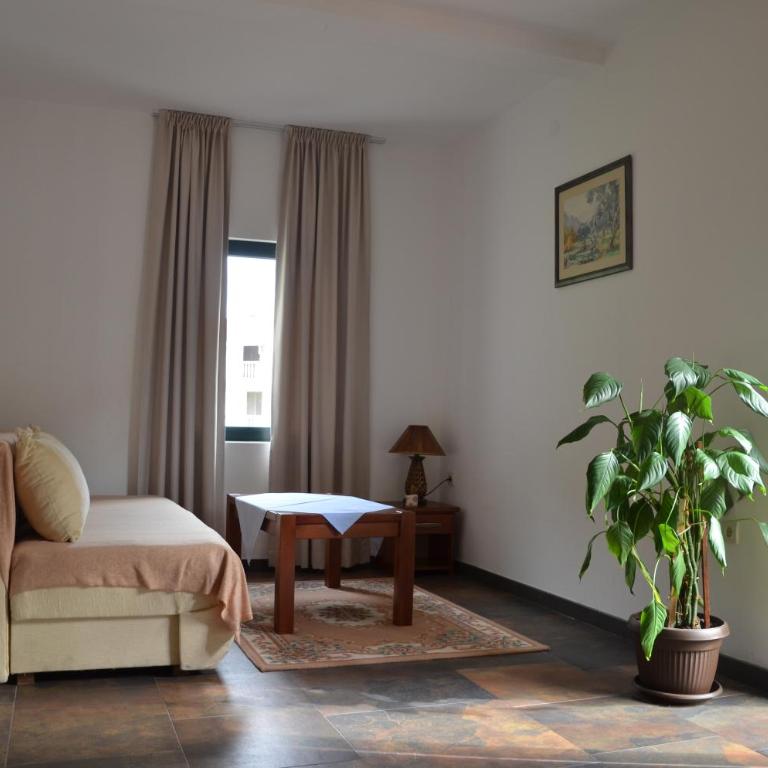 Lero Apartments - One-Bedroom Apartment - 10