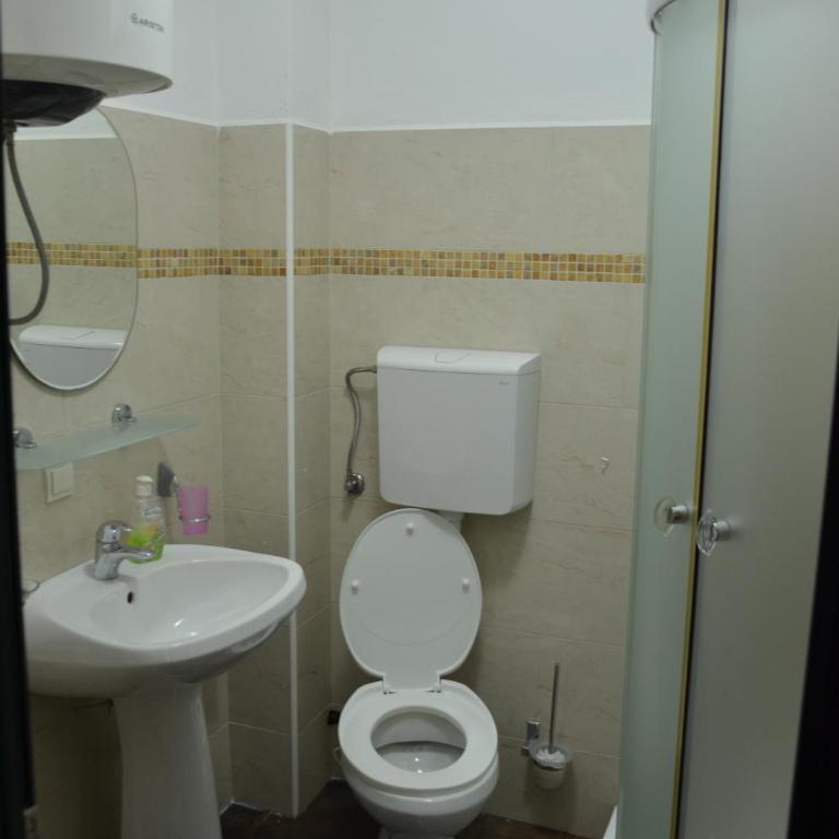 Lero Apartments - One-Bedroom Apartment - 13