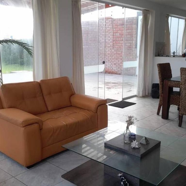 Casa amplia con jardín frente al mar - Four-Bedroom House - 3