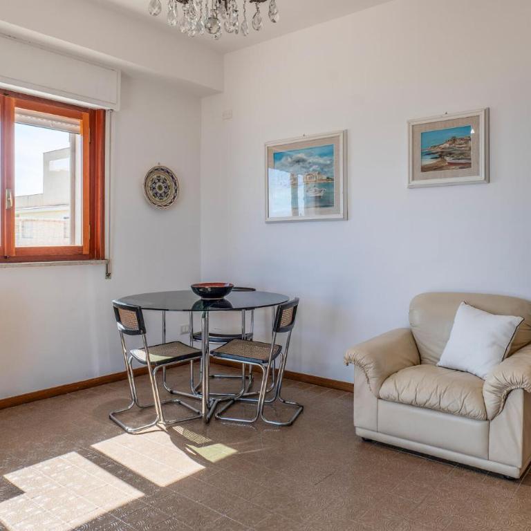 Amazing Apartment In Pozzallo With House Sea View - Apartment mit 2 Schlafzimmern - 14