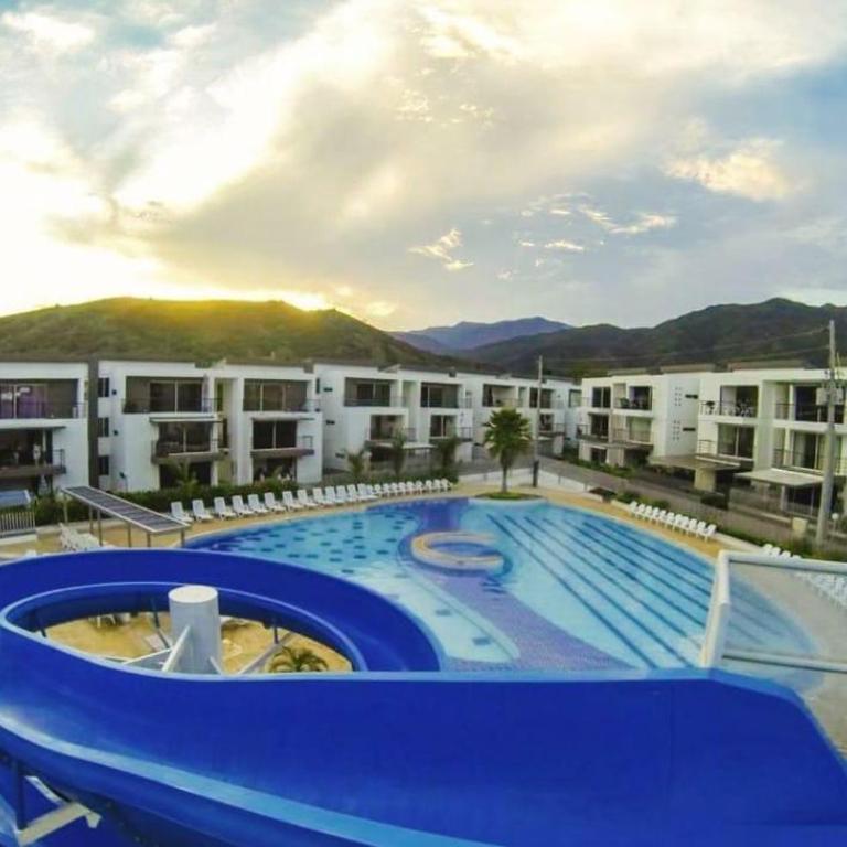 Hermoso Apartasol, cerca al Parque Principal, Piscinas, Aire acondicionado - Two-Bedroom Apartment - 1