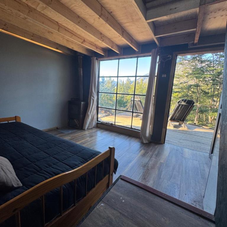 Cabaña con terraza vista al río en Roca Truful - Two-Bedroom House - 11