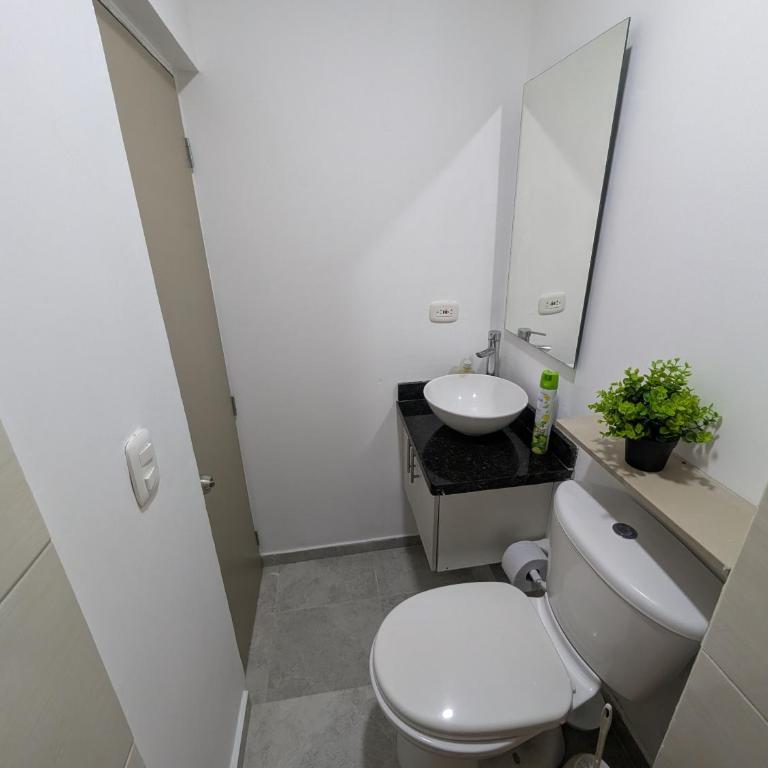 Apartamento amoblado en Cartagena cerca a la playa - Three-Bedroom Apartment - 31